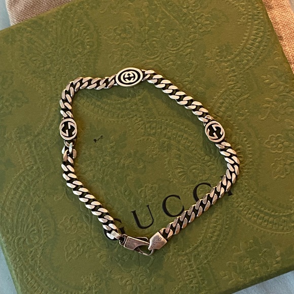 Gucci Interlocking G Bracelet - Picture 2 of 6
